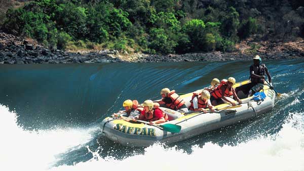 rafting-rio-zambeze-river-africa