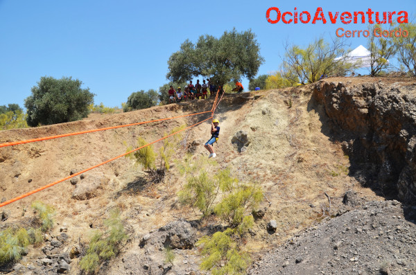 tirolina-aventura-malaga-colegios-excursion-despedida-de-solteras-granada-cordoba-sevilla tirolina-malaga
